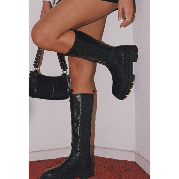 Princess Polly Douglas Platform Boots Black Chelsea New Size 7 - Picture 9 of 9